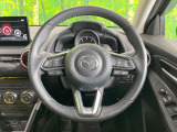 【純正革巻きステアリング】上質な革を使用することで、手にしっかり馴染みとても運転しやすいハンドルです♪