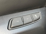 【メモリー機能付きパワーシート】ドライバーごとに設定したシート位置を記憶して、ボタン一つで切り替えできる便利な機能!運転する方が複数名いらっしゃるご家庭におすすめです♪