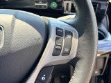 運転席操作部の写真です!席から操作しやすい位置に配置されており、快適な運転の強い味方となってくれます。ぜひ来場して、実際に触ってみてください♪