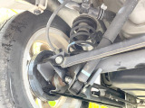 お車を安心してお乗りいただく為には、足回りの定期点検が欠かせません。サービスサポート(有償保証)では無料点検もご提供しており、安心のカーライフをお過ごしいただけるサポート体制が整っています。