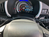 ステアリングから手を離さず手元でシフトチェンジ【パドルシフト】素早いアップ/ダウン運転が楽しく♪