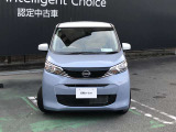 日産のアイデンティティ、Vモーショングリルを幅広メッキモールで表現したフロントグリル