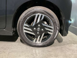 純正アルミホイールで、愛車をもっとカッコよく自動車メーカーが直接扱う純正アルミホイール。車種にマッチしたデザインで、愛車の個性を際立たせます。安全性や耐久性にも優れ、安心して使用できます。