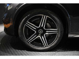 メルセデスの認定中古車「サーティファイドカー」では、万一お車が故障した場合も、ご購入後1年間もしくは2年間※は走行距離にかかわらずメルセデス・ベンツ正規サービスネットワークで無料修理いたします