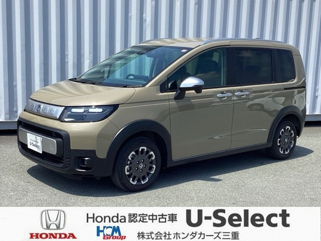 フリード 1.5 e:HEV クロスター 4WD 