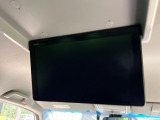 【11.6型フリップダウン】大画面モニターで後席でもエンタメをお楽しみいただけます。家族や友人とお出かけする機会が多い方に大人気です♪
