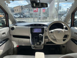 展示車両は全車 クリーニング済。 専門業者さんにて内外装ともにキレイにしてご納車いたします。 また別途、各種コーティングもうけたまわってます。