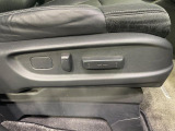 【パワーシート】スイッチ一つで簡単にシートの微調整が可能!電動だから力もいりません!快適なシートポジションにセットして、快適なドライブをお楽しみください。