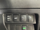 【パワーバックドア】スマートキーや運転席のボタンを押すだけでリアゲートが自動で開閉します!荷物を持っている時や、高い位置にあるバックドアを閉める際に便利な機能です♪