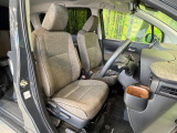 運転席シート廻りは使用感も少なく、良好な状態となっています。丁寧に使われていたことがよくわかりますね。