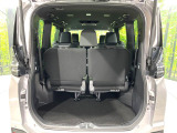普段のお買い物や通勤、送迎等に十分な荷室スペースを確保しております。セカンドシートを倒すと、大きな荷物の積載も可能です♪
