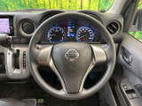 インテリアに合わせたデザインのステアリングは、運転される方のことも考え、運転しやすい形状、大きさです。是非一度、実際に触ってお確かめください。