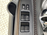 【パワーウインドウ】運転席のスイッチで、各席の窓ガラスの開閉ができます!あると便利ですよね!