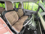 運転席シート廻りは使用感も少なく、良好な状態となっています。丁寧に使われていたことがよくわかりますね。