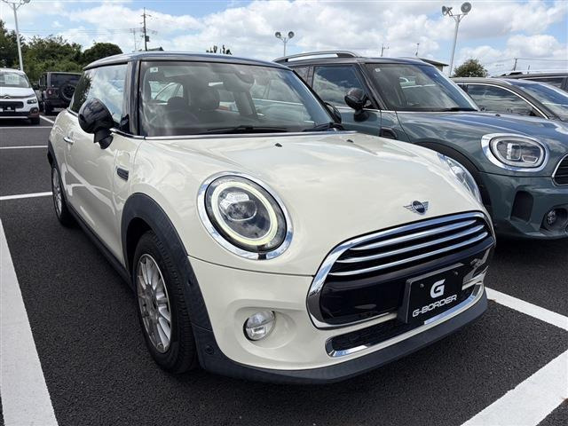 ミニ クーパー D 禁煙車 純正ナビ バックカメラ