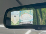 【マルチテレインモニター】車のフロントやサイドのカメラ画像を同時にモニター表示することで、悪路や狭い道を走行時でも周囲の状況確認ができ安心!本格SUVにうれしい装備です♪