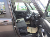 視界も広く運転しやすい設計となっております。