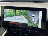 【パノラミックビューモニター】専用のカメラにより、上から見下ろしたような視点で360度クルマの周囲を確認することができます☆死角部分も確認しやすく、狭い場所での切り返しや駐車もスムーズに行えます。