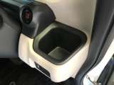 【ドリンクホルダー】こちらにドリンクホルダーがついています!