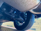 お車を安心してお乗りいただく為には、足回りの定期点検が欠かせません。サービスサポート(有償保証)では無料点検もご提供しており、安心のカーライフをお過ごしいただけるサポート体制が整っています。