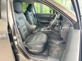 運転席シート廻りは使用感も少なく、良好な状態となっています。丁寧に使われていたことがよくわかりますね。