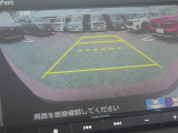 ★バックモニター搭載★ バック時目視しにくいクルマの周囲をカメラで映し出し、安全・安心駐車をサポート♪バックの苦手な方も後ろがハッキリ見えるので安心です☆