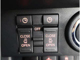 両側電動スライドドアのスイッチ付です。車内からもスイッチひとつで楽にドアの開閉が可能です。電動なので開閉時に力を使う必要がなく、半ドアになることもありません!