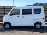 スライドドアなので乗り降りや荷物の積み下ろしも楽々です!