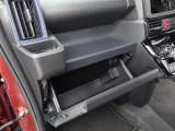 当社は購入後のアフターケアを大切にしております。納車後、1ヶ月無料点検、半年ごとにあんしん点検、12ヶ月法定点検の誘致をします。また車検までの点検をセットにした『ワンダフルパスポート』を販売中です。