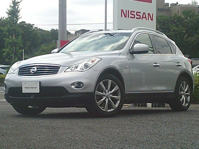 日産 スカイラインクロスオーバー 