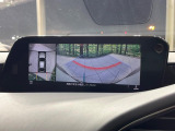 【360&deg;ビューモニター】専用のカメラにより、上から見下ろしたような視点で360度クルマの周囲を確認することができます☆死角部分も確認しやすく、狭い場所での切り返しや駐車もスムーズに行えます。