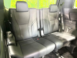 3列目シートはもちろん状態良好☆大人でもゆったりと座って頂けますので、大人数でのお出かけもラクラクです♪ご家族で、気の知れた仲間で、ドライブに行くのが楽しみですね♪
