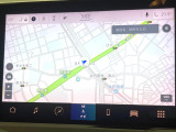 ●純正ナビ:一体感のあるナビは、高級感ある車内を演出してくれます。オーディオ機能も充実しておりますので、運転もより楽しめます♪