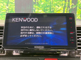 【大画面ナビ】人気の大型9インチナビを装備。存在感のある大画面はインパクト大!ナビ利用時のマップ表示は見やすく、テレビやDVDは臨場感がアップ!いつものドライブがグッと楽しくなります♪