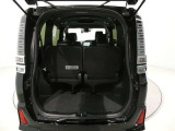 U-Carの販売だけでなく自動車保険、携帯電話の販売も行っております。
