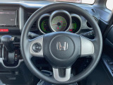 【ステアリングスイッチ】運転中、前方から目線をそらすことなく、オーディオ等の操作が可能な便利機能!安心&快適なドライブを演出してくれます♪