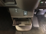 【収納スペース】よく使うものなどをすぐに収納できて便利です!