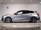 BMWではロングホイールベースの採用をしており、すべての車種に適用され、走行中の安定感の向上されております。また室内空間の広さにも貢献しております。