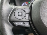 メーター内パネルのコントローラーです。燃費情報などさまざまなデータが見れますよ。