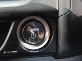 スマートキー装備車なので、キーを取り出さなくてもエンジン始動が可能です。