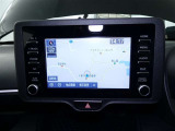 【ディスプレイオーディオ】・・・大型ディスプレイに各種オーディオ機能(AM/FMチューナー、Bluetooth対応)とスマートフォン連携機能を搭載。