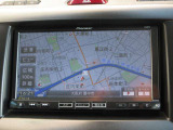 住所・電話番号・ジャンル・周辺施設などをスピード検索。もちろん自宅を登録しておくと、帰り道もクイック誘導。気になるあのスポットへ&hellip;ナビゲーションをセットして愛車と一緒にお出かけしてみませんか?