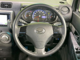 【純正革巻きステアリング】上質な革を使用することで、手にしっかり馴染みとても運転しやすいハンドルです♪