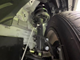 お車を安心してお乗りいただく為には、足回りの定期点検が欠かせません。サービスサポート(有償保証)では無料点検もご提供しており、安心のカーライフをお過ごしいただけるサポート体制が整っています。