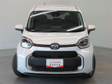 室内外はもちろん、ニオイの元となるフロアカーペットまで消臭・除菌を実施。中古車を気持ちよくお乗りいただけるクリーニングサービスです。詳細は販売店スタッフまでおたずねください。