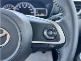 アダプティブクルーズコントロール機能付きです。走行中に先行車の様子を検知しながら、設定した車速の範囲内で先行車との距離のキープを支援します。詳細は販売店スタッフまでおたずねください。
