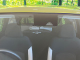 【エマージェンシーブレーキ】走行中に前方の車両等を認識し、衝突しそうな時は警報とブレーキで衝突回避と被害軽減をアシスト。より安全にドライブをお楽しみいただけます。