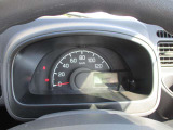 運転席のスピードメーターになります。明るく見やすく安全快適なドライブを楽しめます。
