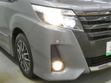 LEDヘッドライトです。デザイン性がよくとても明るいので、夜間の走行や悪天候でも安心です。しかも長寿命!