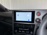 ディスプレイオーディオを装備。スマホとクルマをつなぐことで、これまでのナビに加えて、いろんなサービスが楽しめます。